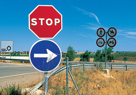 Fabricacion de señales de tráfico y obras 